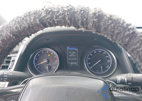 2022 Toyota Camry Se z USA, uszkodzony, nr VIN 4T1G11AK7NU654930